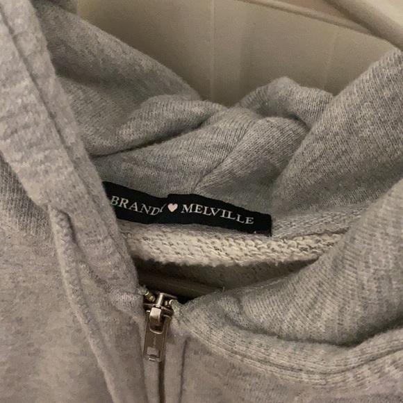 Brandy Melville Crop Zip Up - Picture 4 of 5